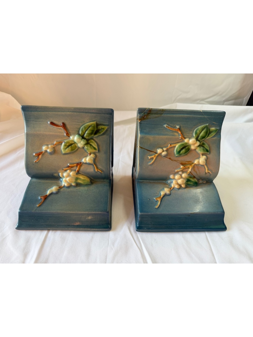 Roseville Pottery Snowberry Blue Bookends 18B Pair Vintage USA Read Repair